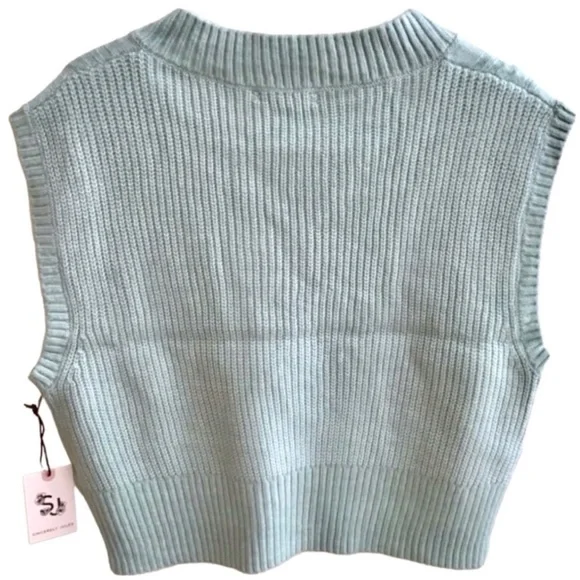 Sincerely Jules V-Neck Cable Knit Crop Vest (NWT) (Size: Medium) - Picture 3 of 8